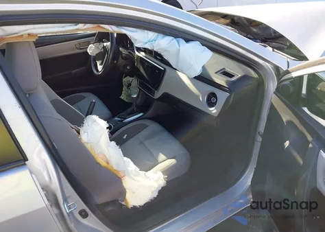 2017 Toyota Corolla Le z USA, uszkodzony, nr VIN 2T1BURHE0HC877588